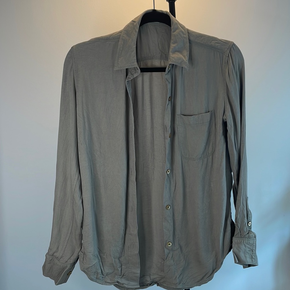 Aritzia | button up shirt | XS